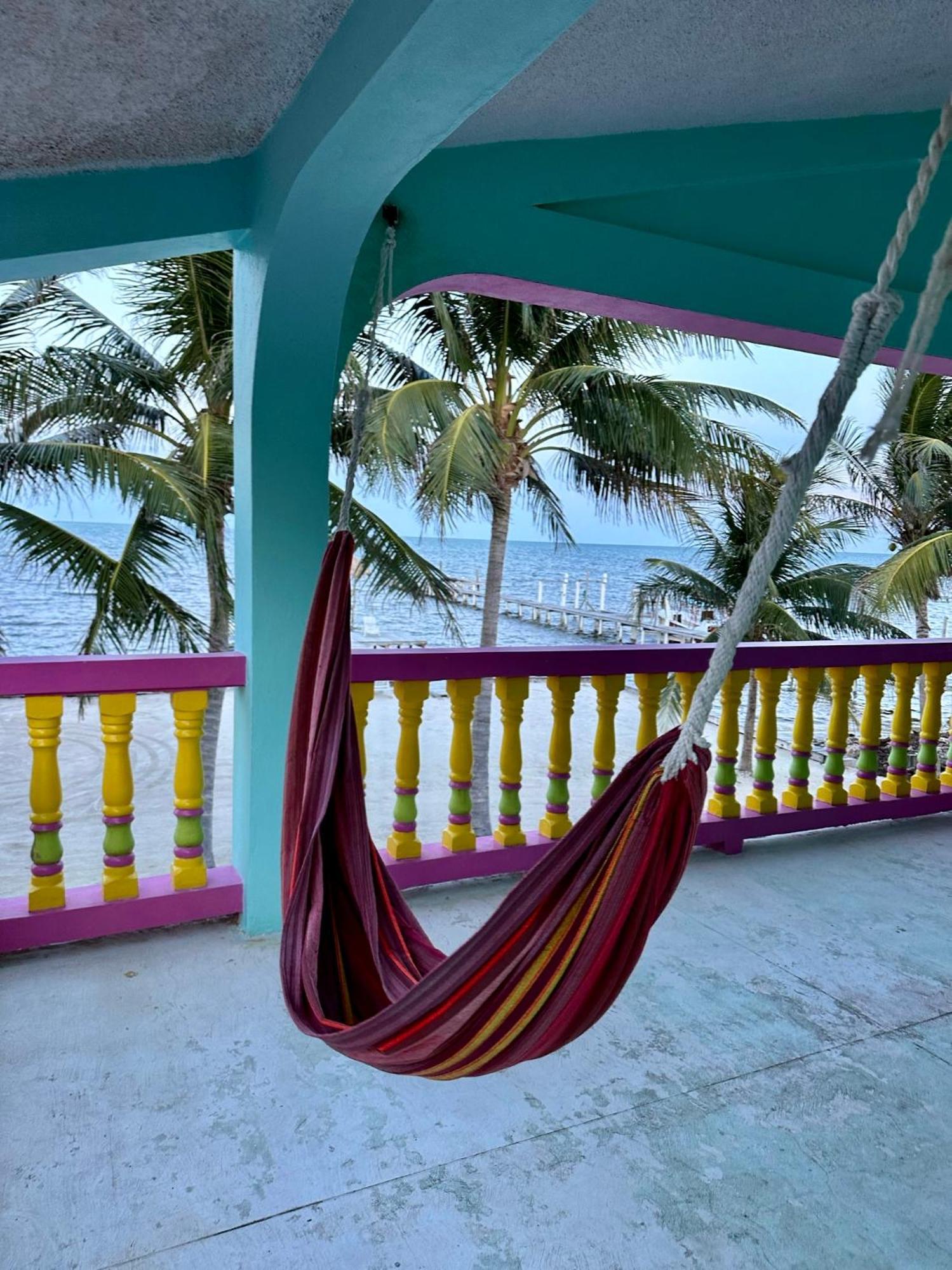 Barefoot Beach Belize Caye Caulker Exterior photo