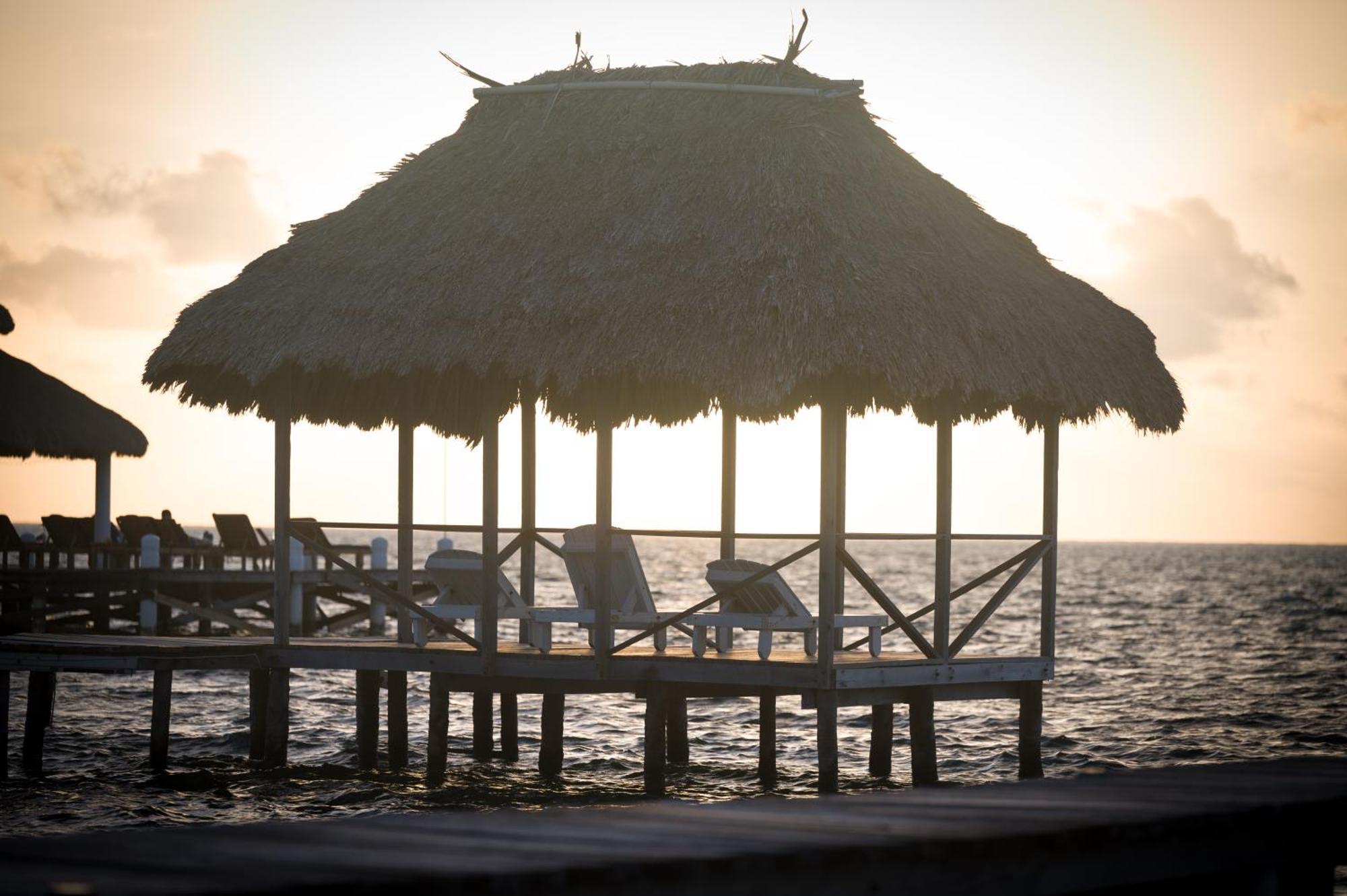 Barefoot Beach Belize Caye Caulker Exterior photo